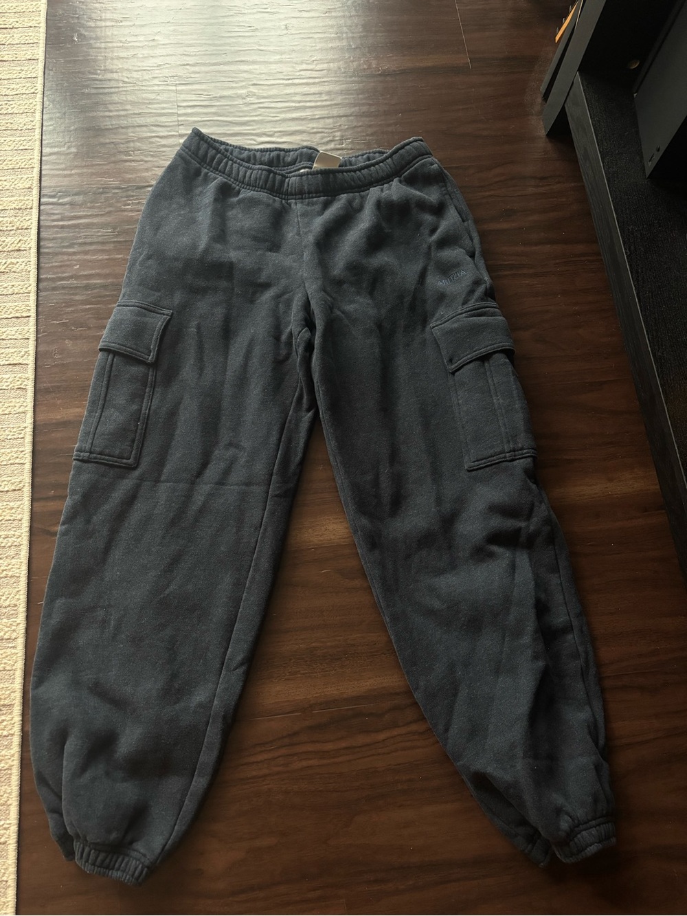 Aritizia joggers